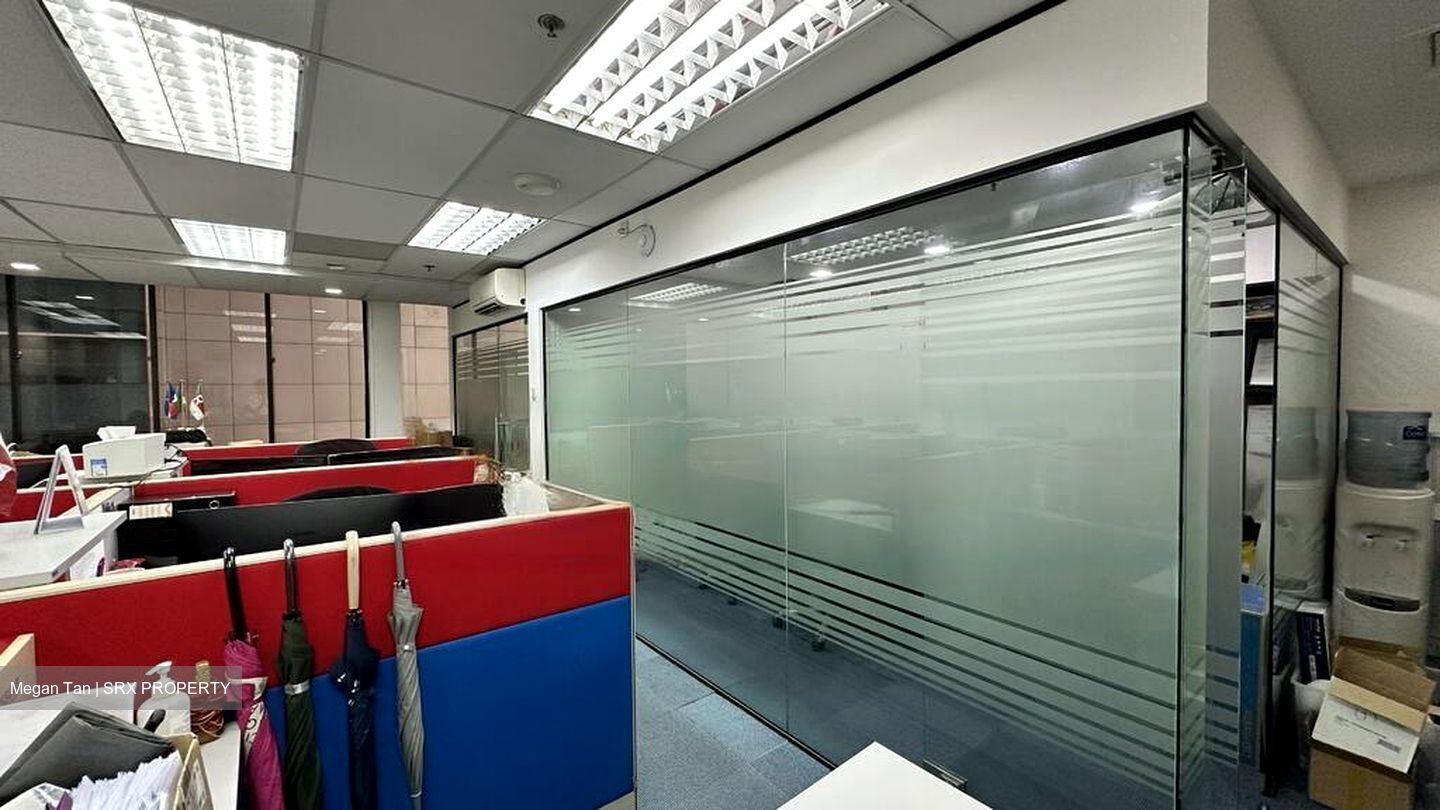 International Plaza (D2), Office #564636261
